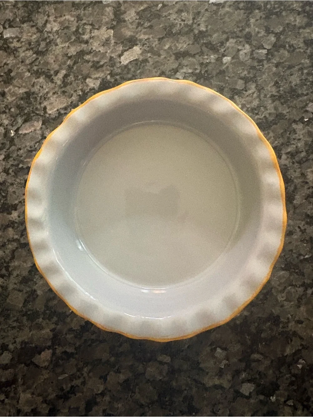 Vintage-Style Ceramic MEOW Pet Bowl with Scalloped Ruffled Trim